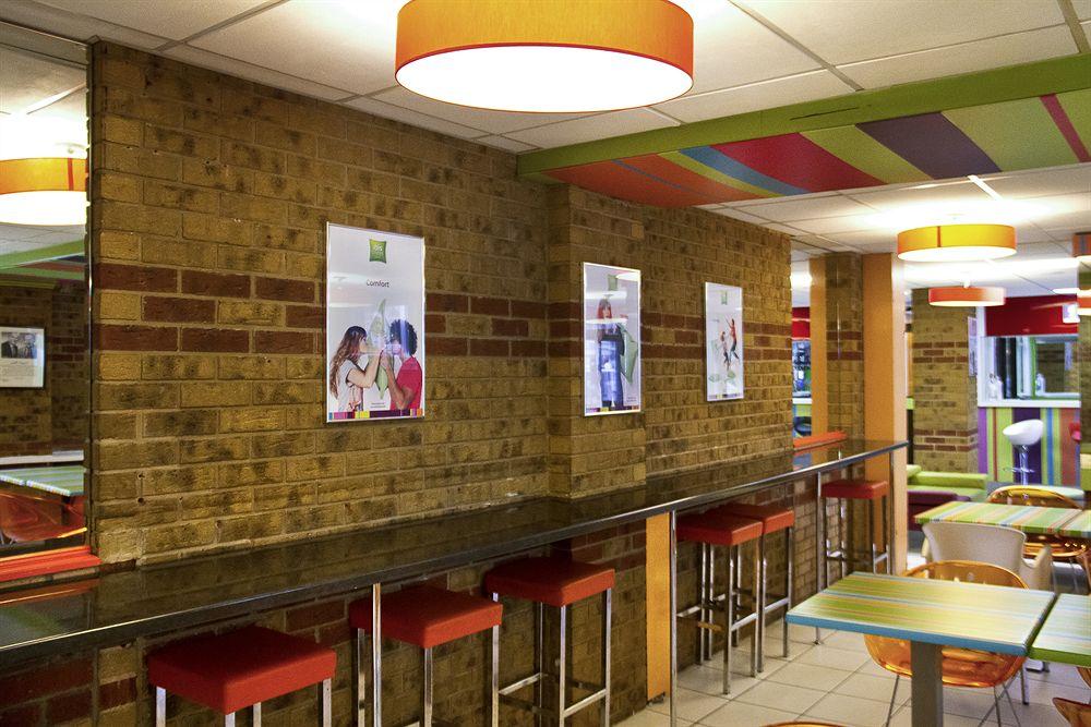 Отель Ibis Styles London Walthamstow Экстерьер фото