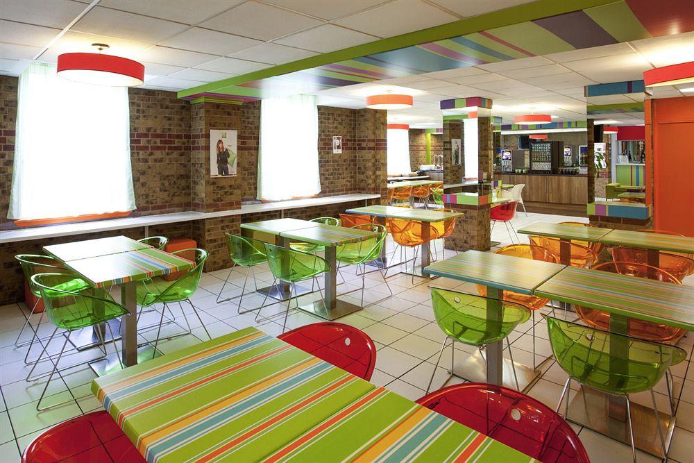 Отель Ibis Styles London Walthamstow Экстерьер фото