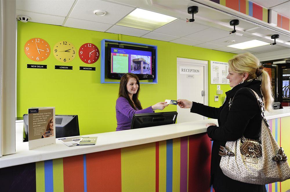 Отель Ibis Styles London Walthamstow Экстерьер фото