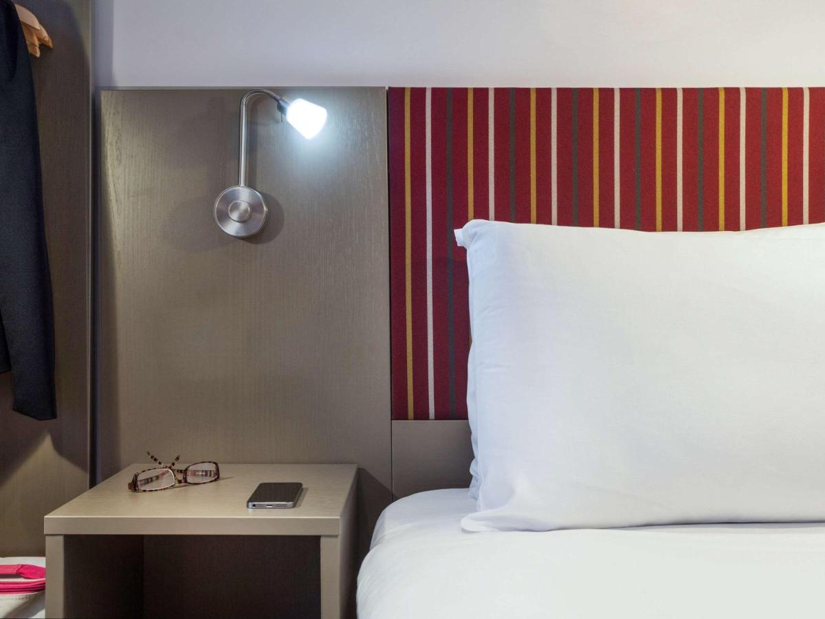 Отель Ibis Styles London Walthamstow Экстерьер фото
