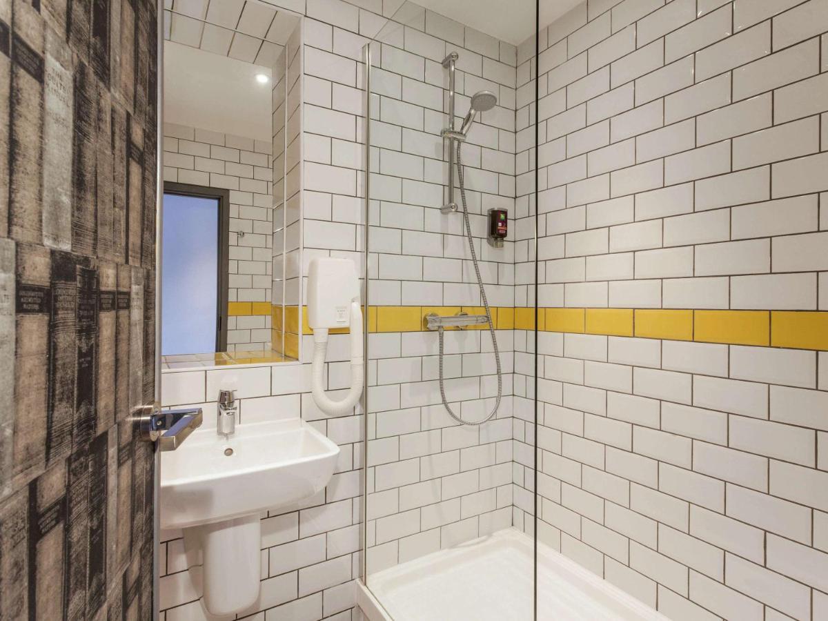 Отель Ibis Styles London Walthamstow Экстерьер фото