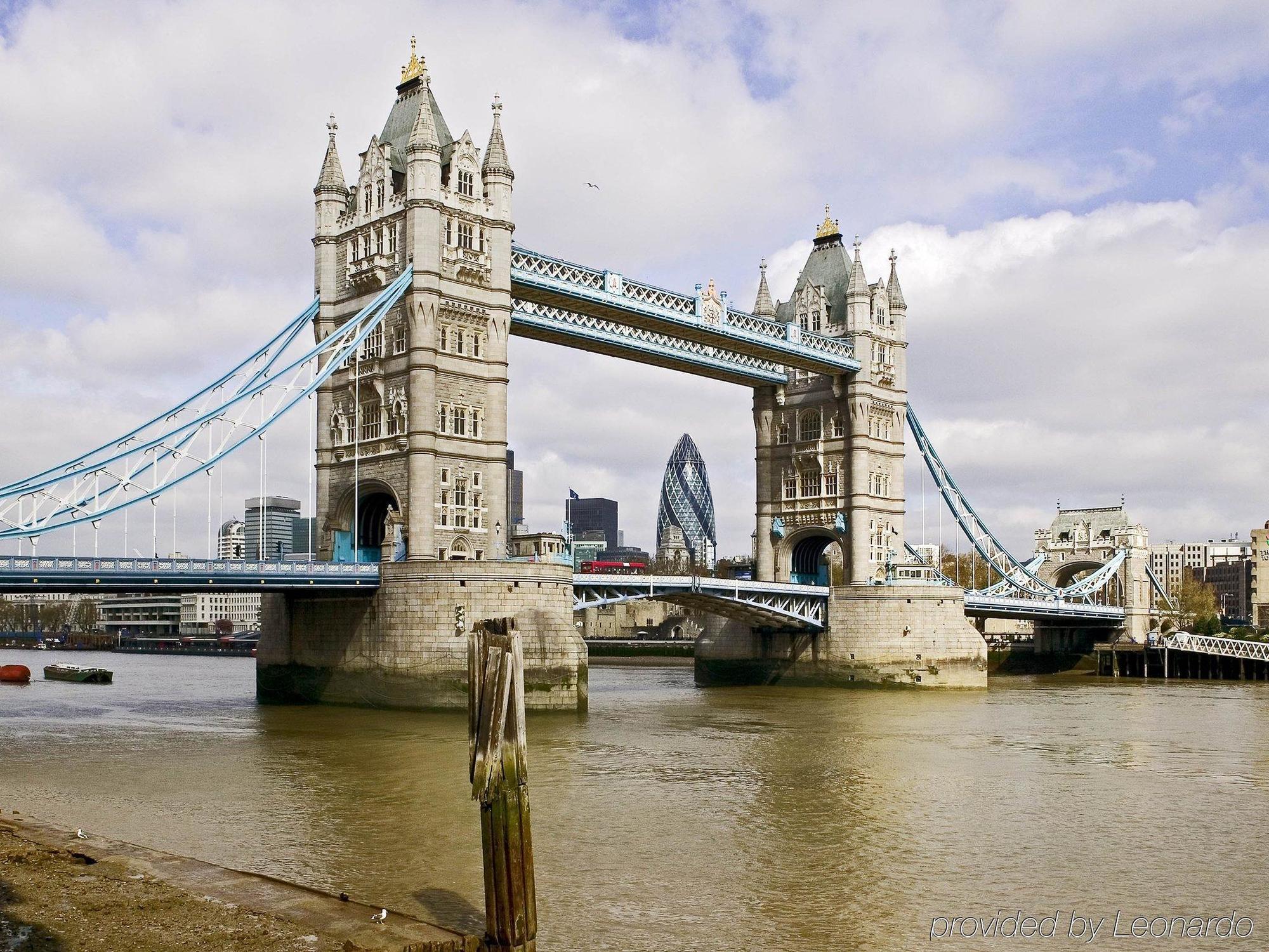 Отель Ibis Styles London Walthamstow Экстерьер фото