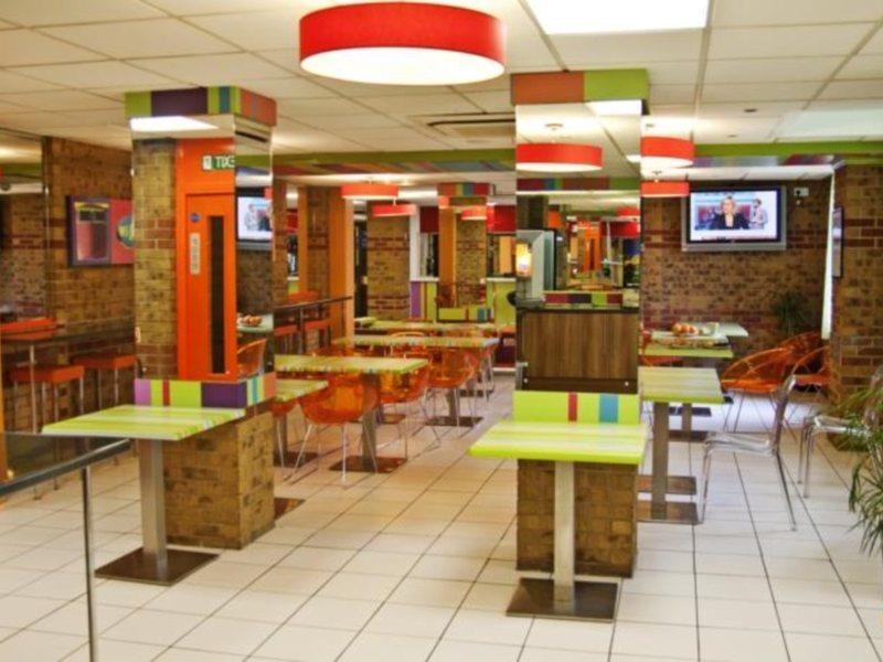 Отель Ibis Styles London Walthamstow Экстерьер фото
