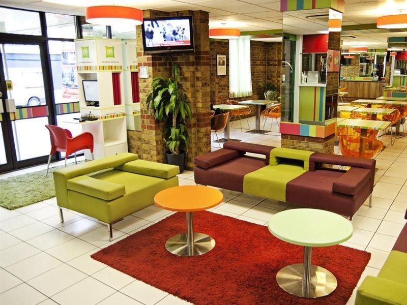 Отель Ibis Styles London Walthamstow Экстерьер фото