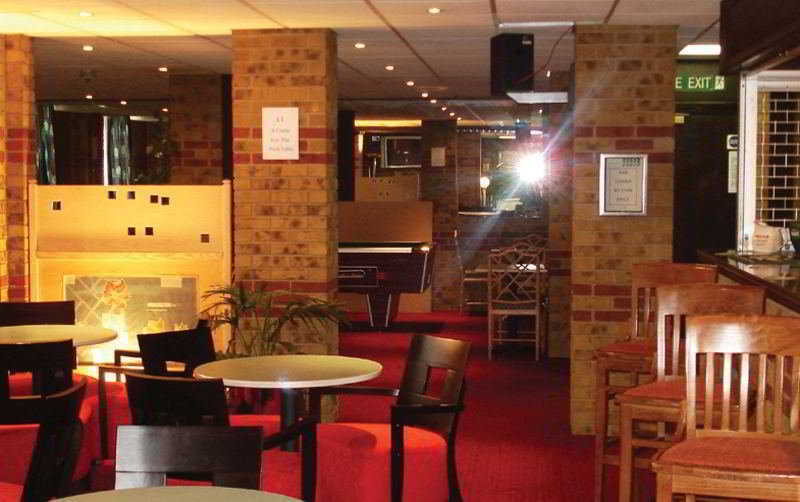 Отель Ibis Styles London Walthamstow Экстерьер фото