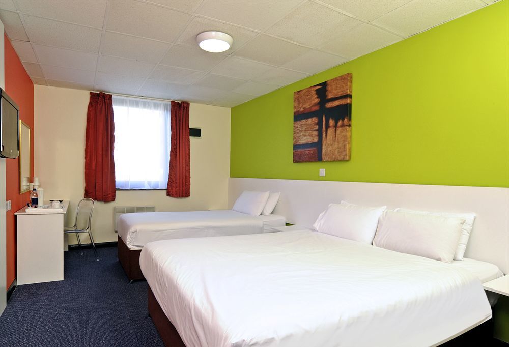 Отель Ibis Styles London Walthamstow Номер фото