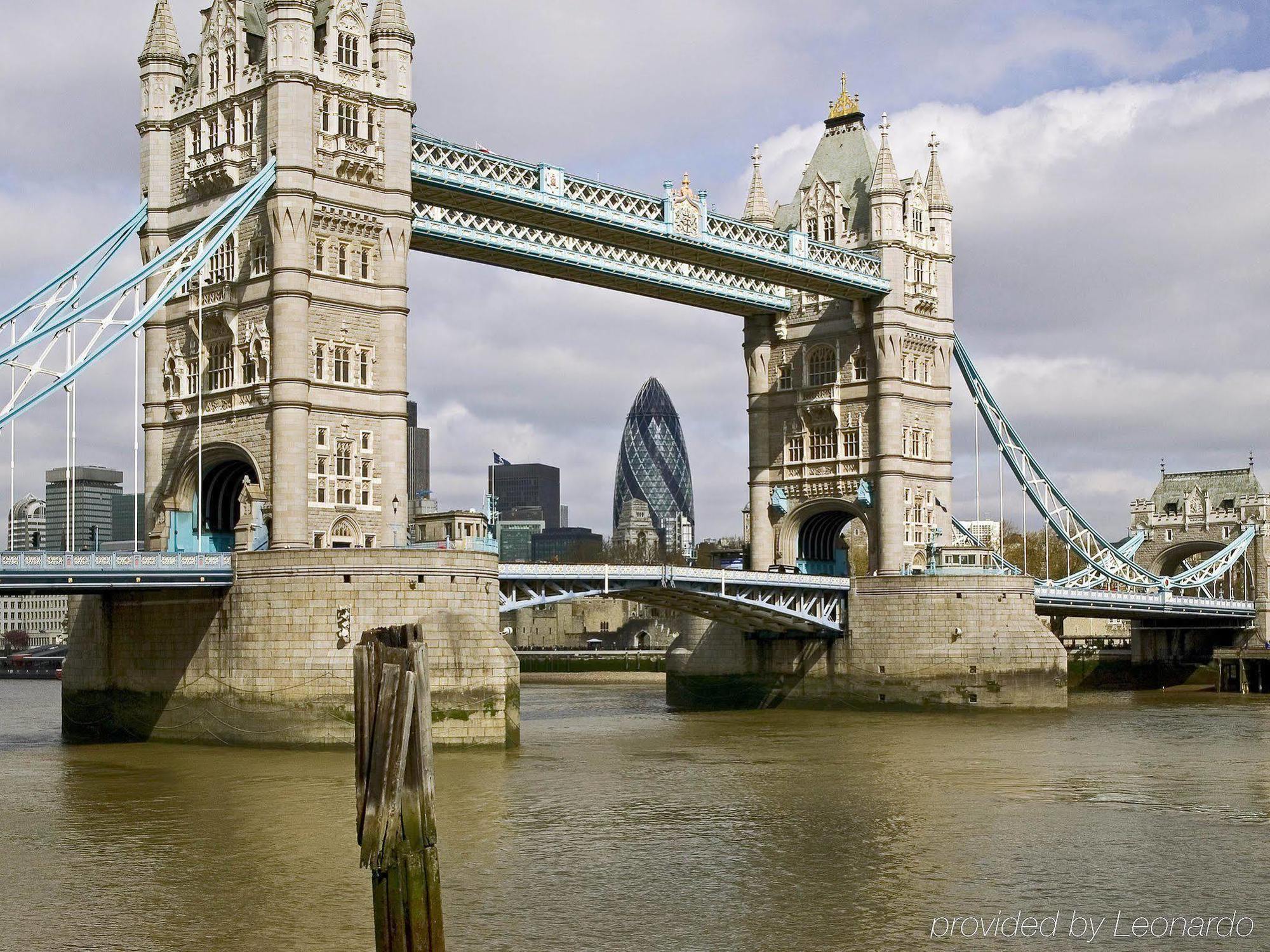 Отель Ibis Styles London Walthamstow Экстерьер фото