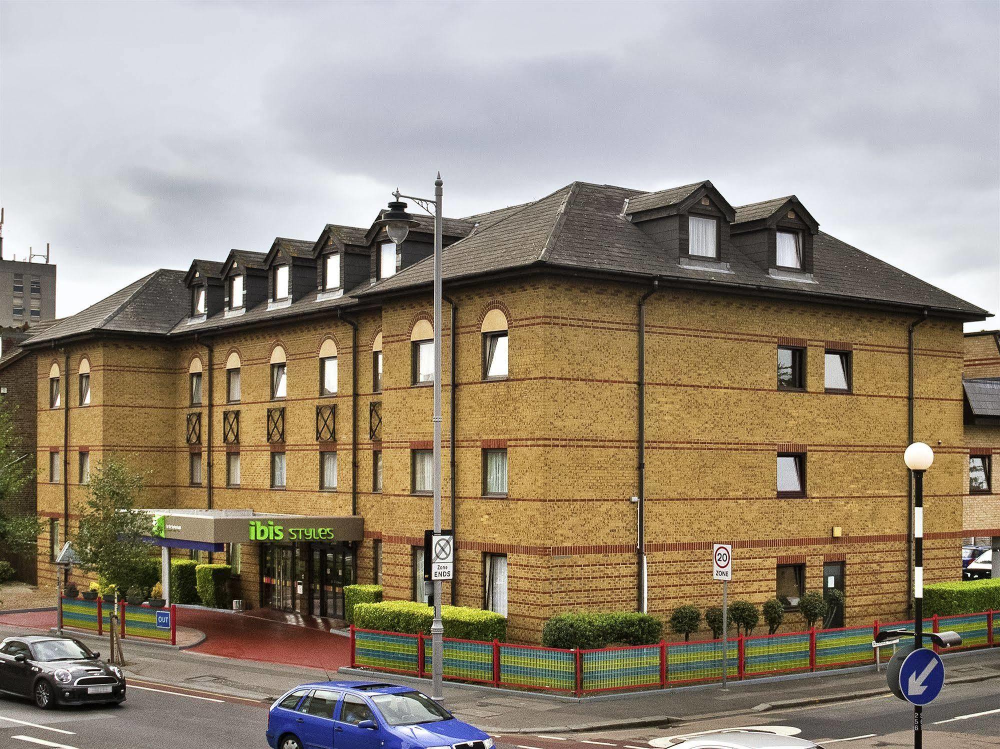 Отель Ibis Styles London Walthamstow Экстерьер фото