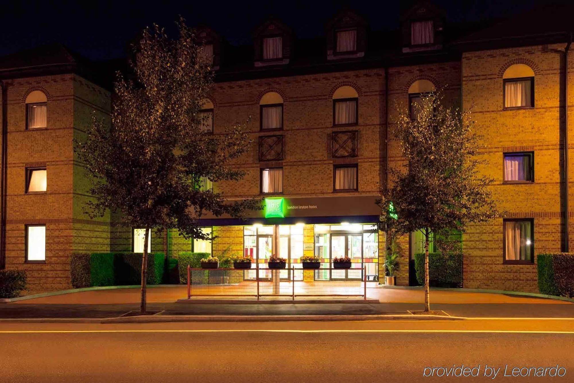 Отель Ibis Styles London Walthamstow Экстерьер фото