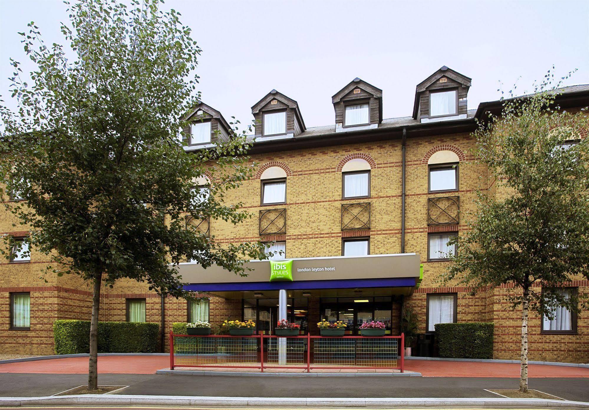 Отель Ibis Styles London Walthamstow Экстерьер фото